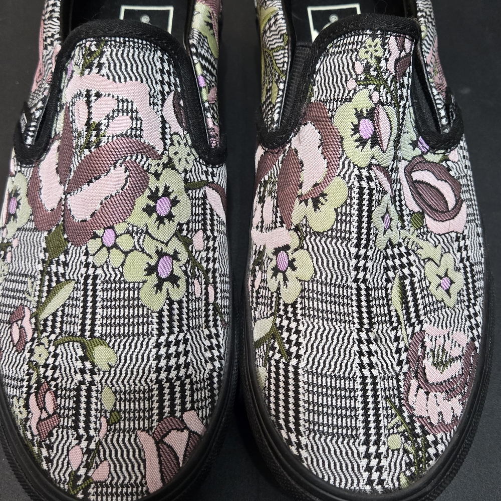 Vans NWOT WMNS Limited Edition Floral Tapestry Stackform Sneakers Size 8 Womens